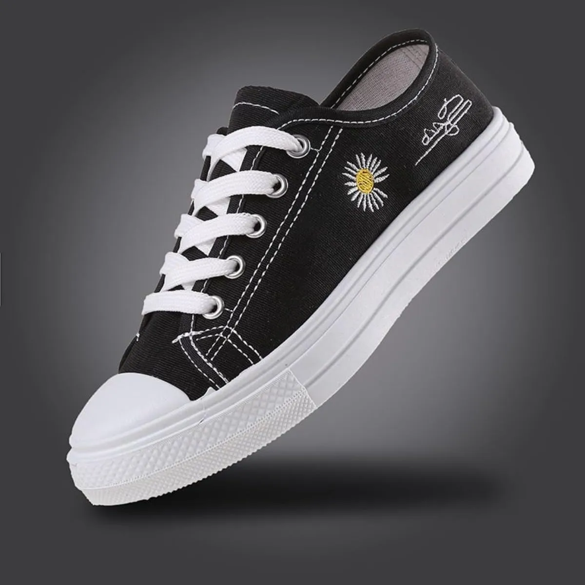 Low-Top Canvas Sneakers for Women – Cute Bear & Floral Design, Soft Lining, Anti-Slip Sole, Casual Lace up Canvas Sneakers,Casual White Tennis Walking Shoes